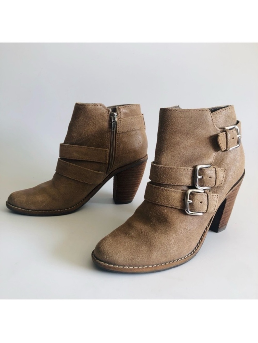 DV by Dolce Vita Colten Suede Ankle Bootie